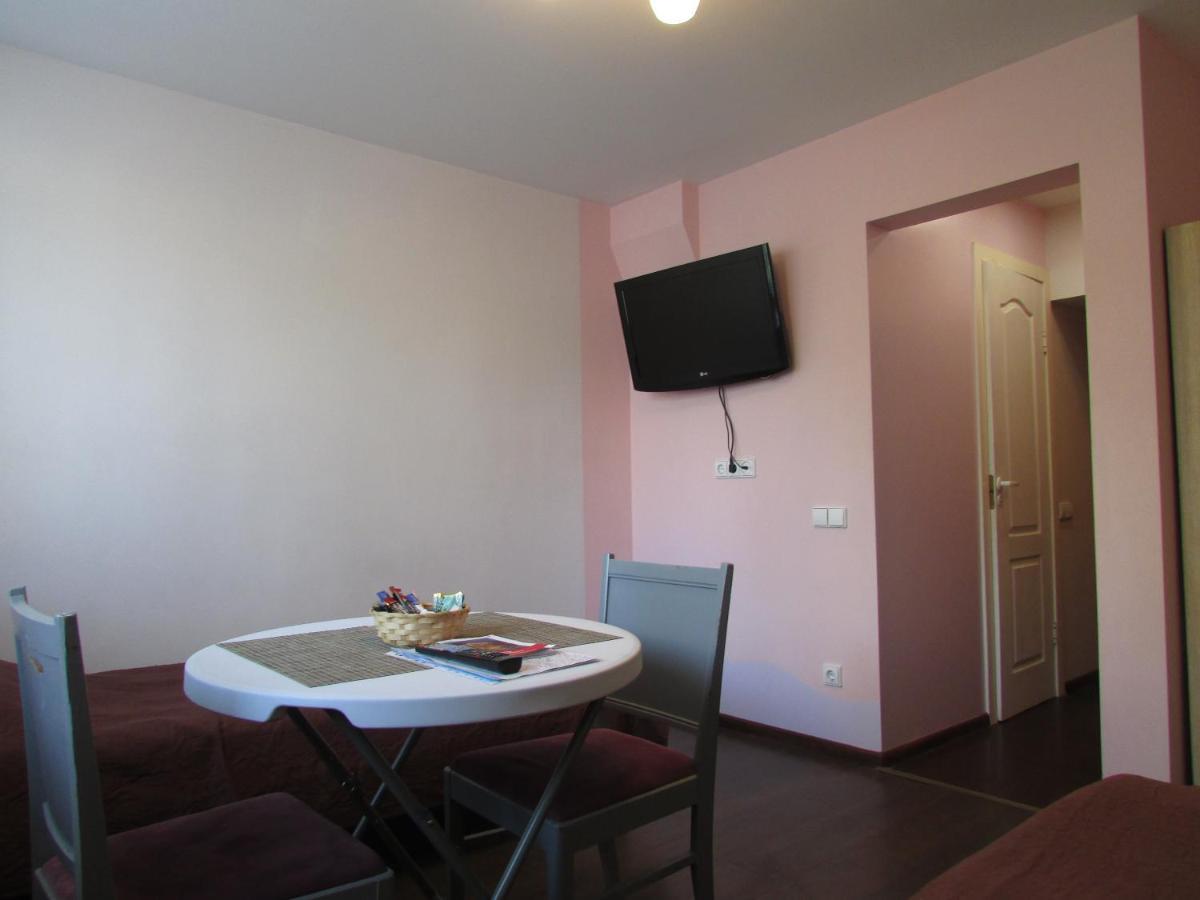 Tomik Apartamento Liepāja Exterior foto