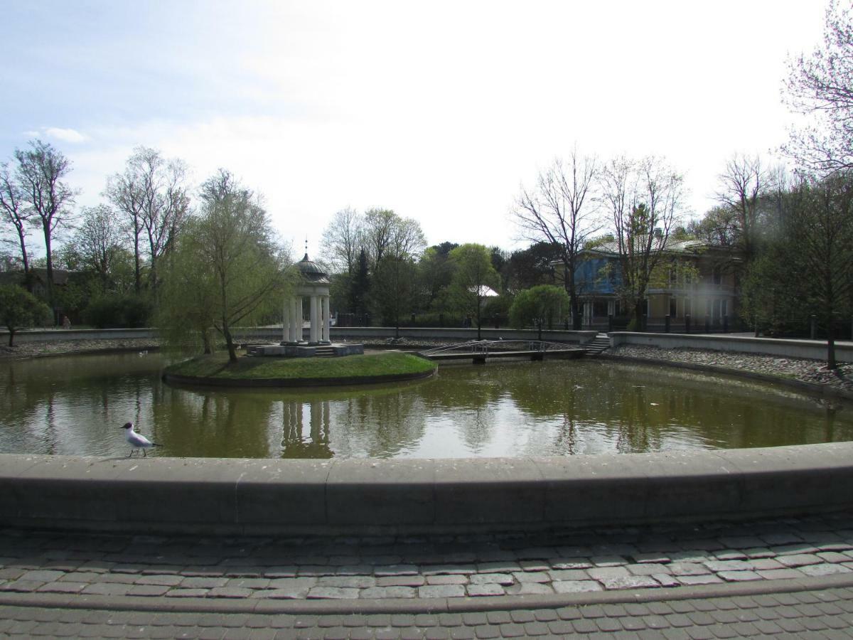 Tomik Apartamento Liepāja Exterior foto